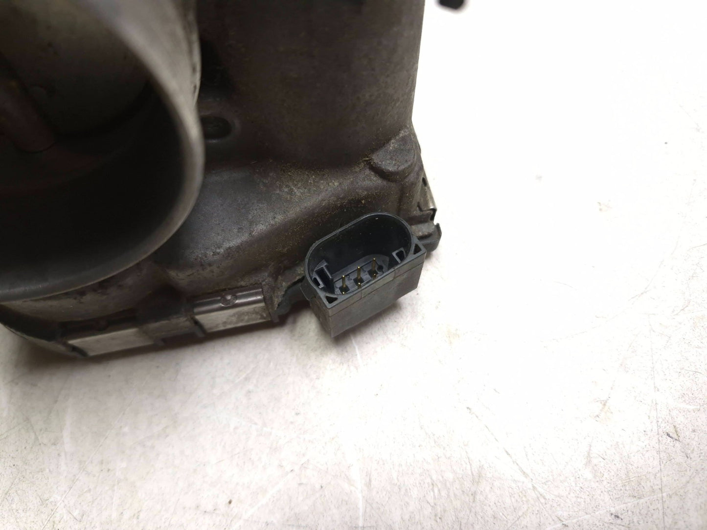 2007 Volvo S40 Throttle Body OEM