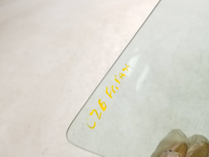 2014 - 2019 Kia Soul Door Window Glass Front Passenger Side Right OEM