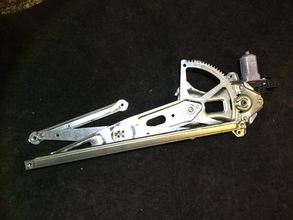 05 06 07 08 09 Toyota Prius Front Right Passenger  Window Regulator & Motor  OEM