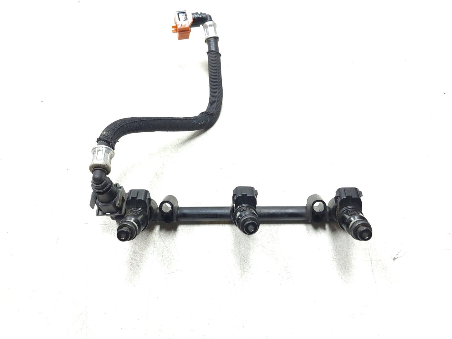 2009 - 2016 Triumph Street Triple R Fuel Rail & Injectors OEM