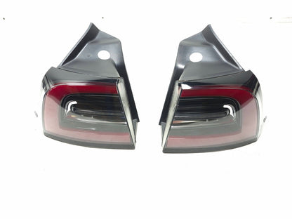 2018 Tesla Model 3 Rear Outer Tail Light Left & Right 1077398-90-e OEM