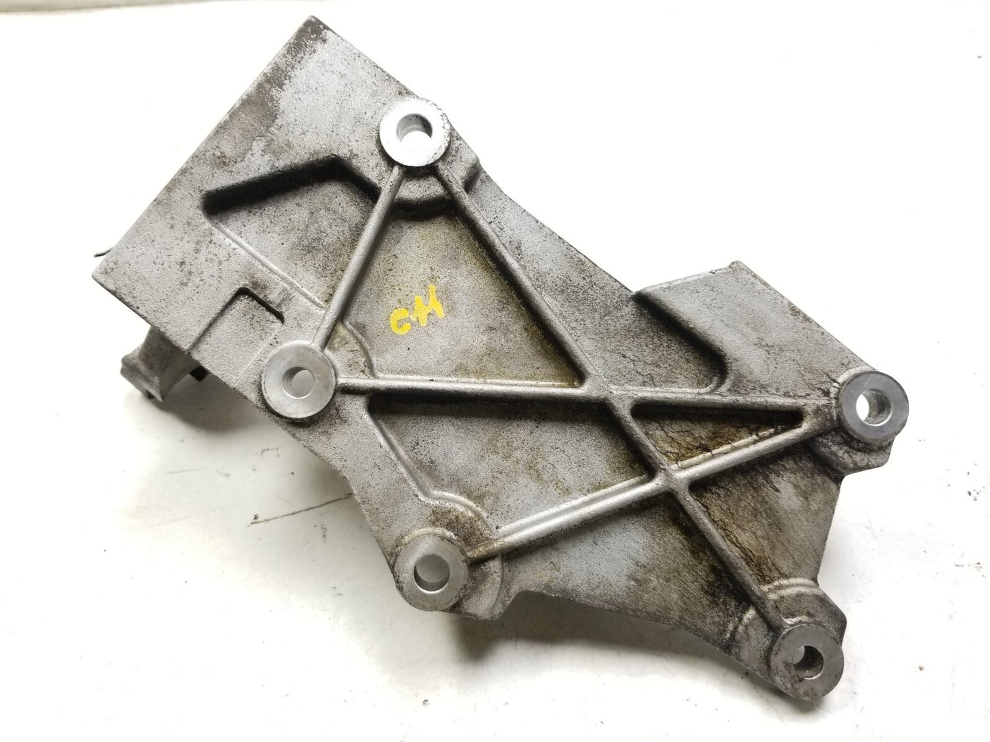08-15 Nissan Rogue Front Passenger Axle Shaft Support Bracket OEM ✅