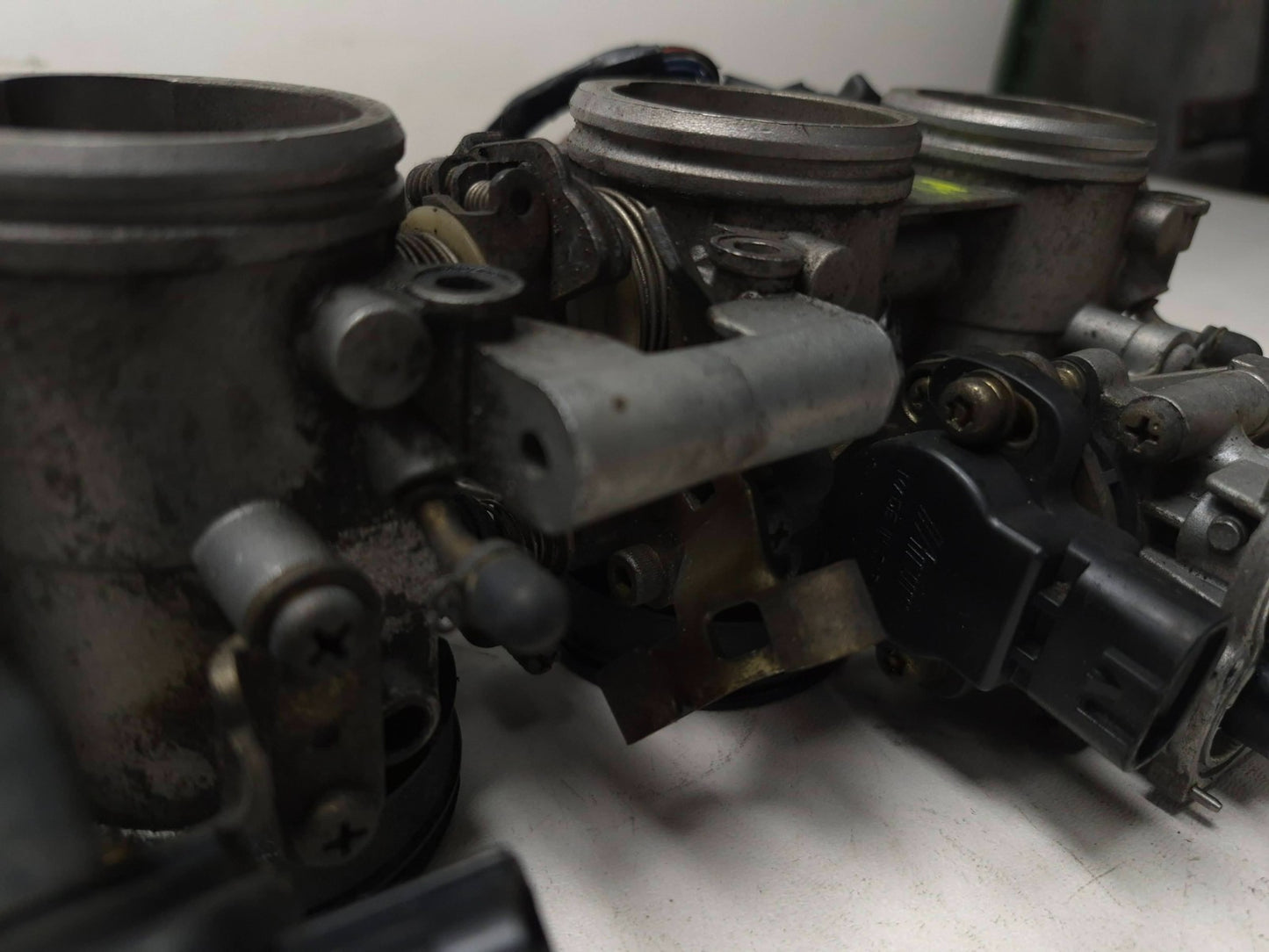 2005 Kawasaki Ninja Zx10r Throttle Body OEM