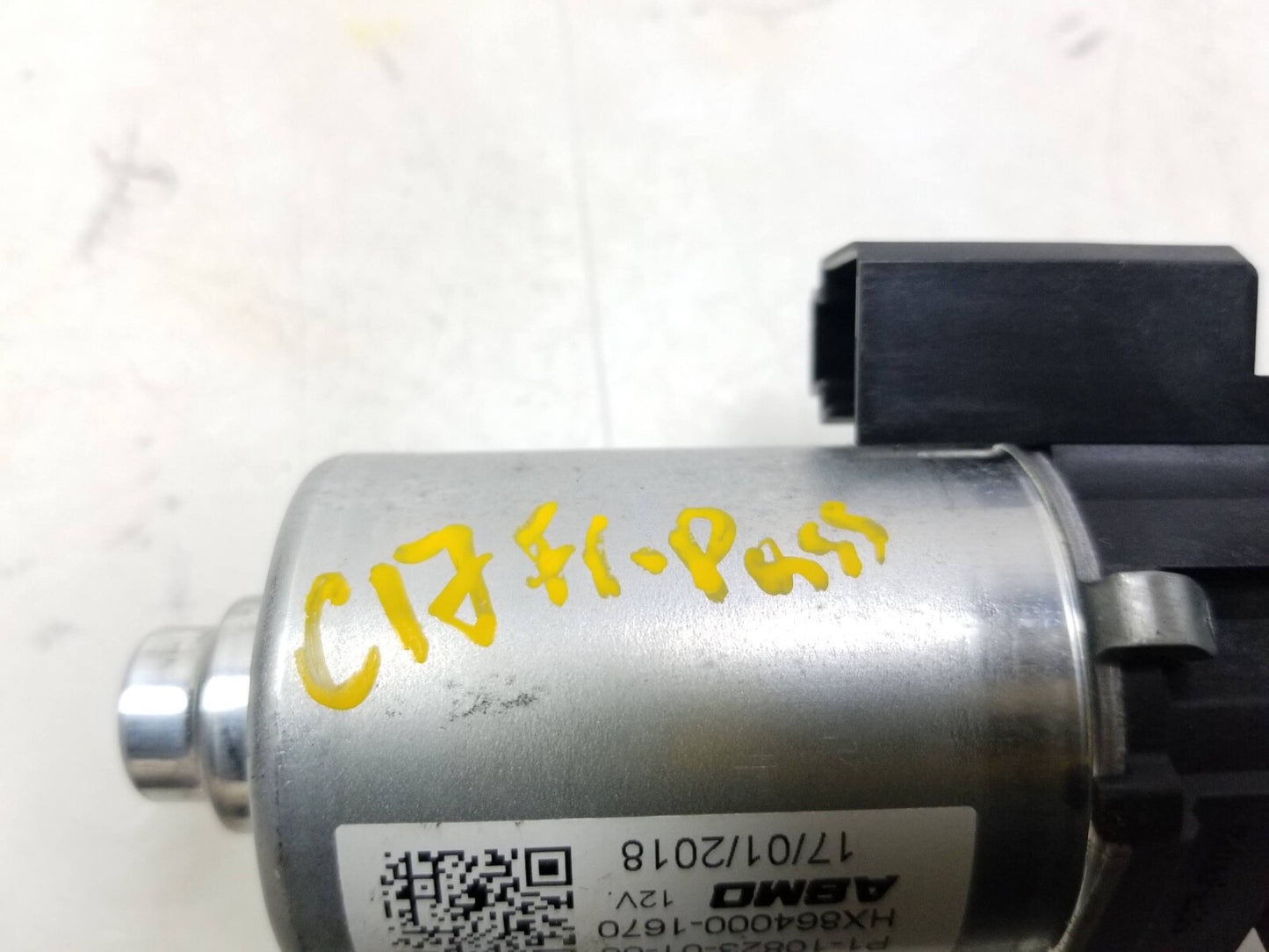2018 BMW 330xi F30 Seat Adjustment Motor Front Passenger Side Right OEM