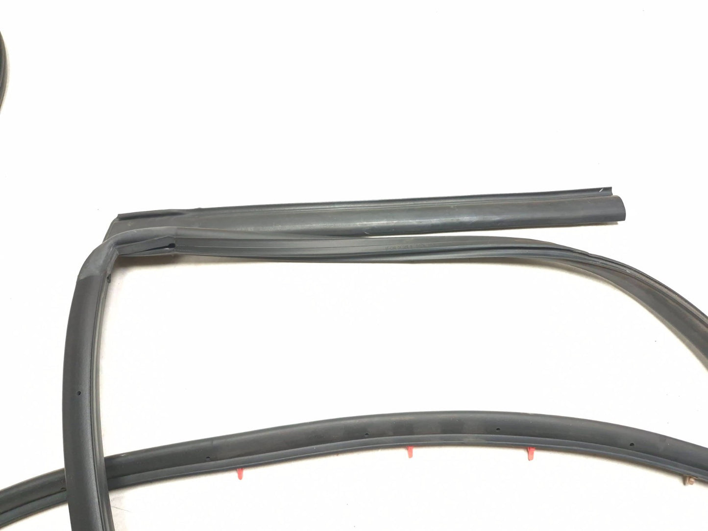 2018 Hyundai Sonata Rear Door Weatherstrip Seal Driver Side Left 4pcs OEM