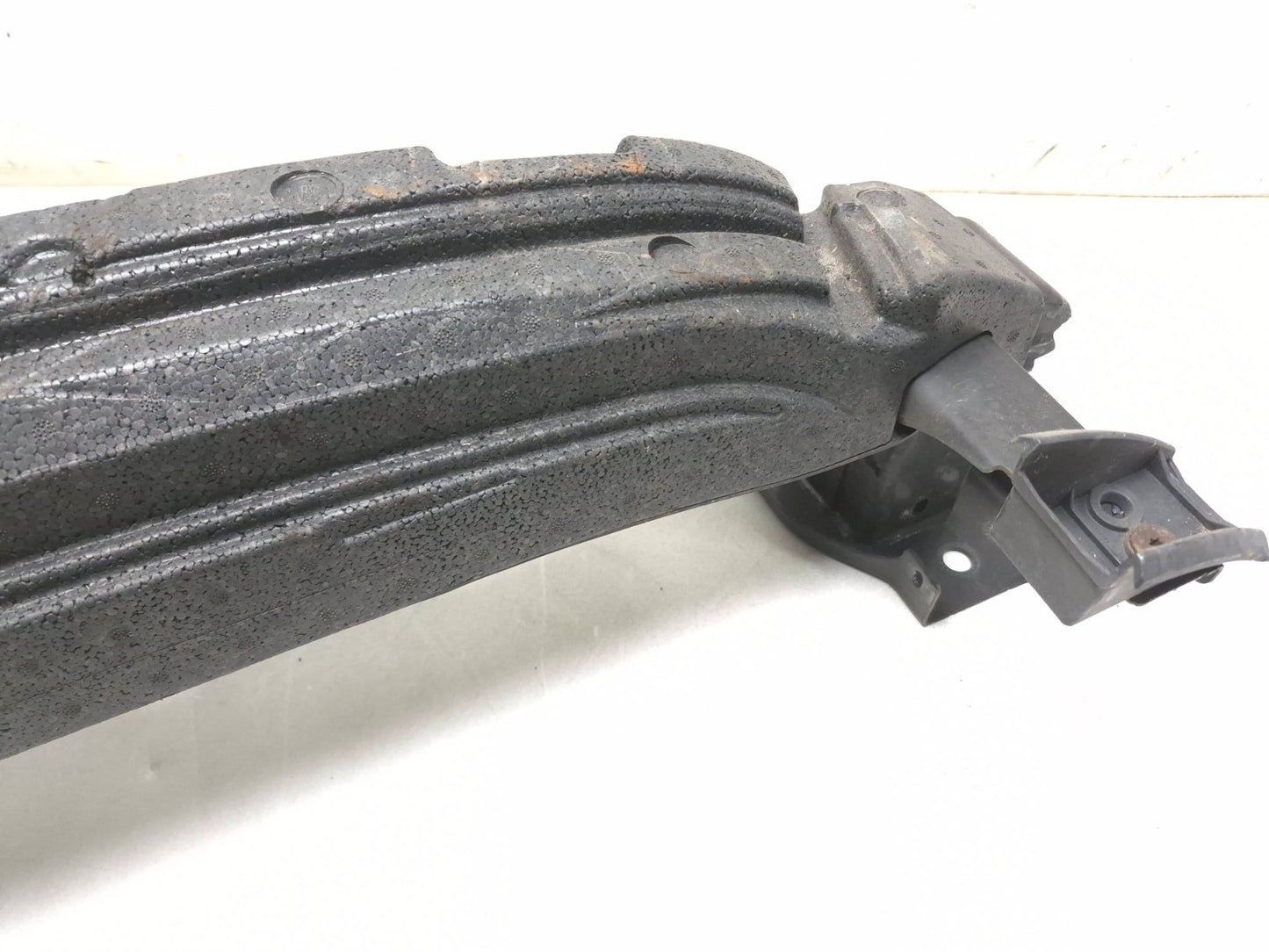2011 Volkswagen Tiguan 2.0l Front Bumper Reinforcement OEM
