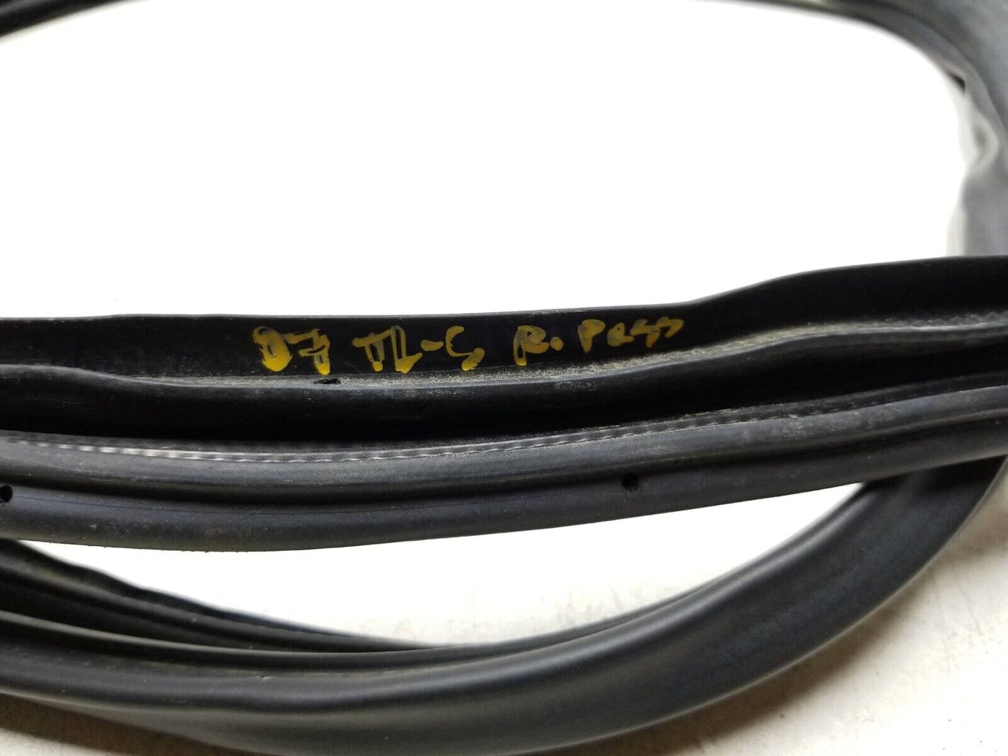 2004 - 2008 Acura Tl Rear Door Weatherstrip Seal Passenger Side Right OEM