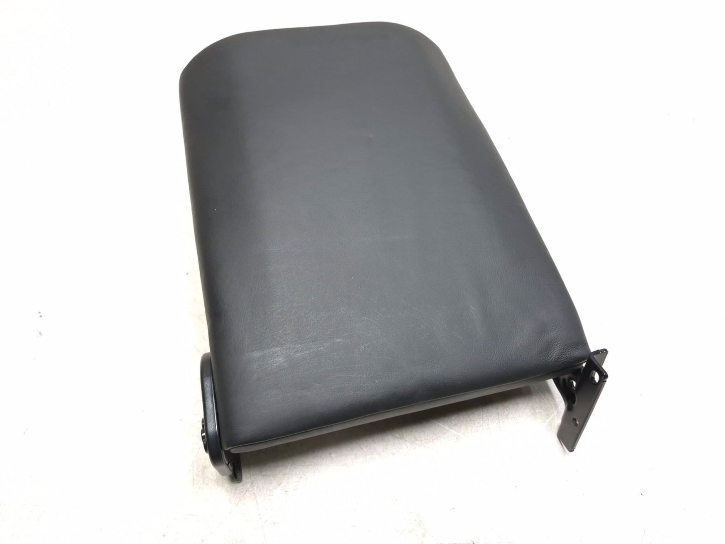 2017 Cadillac Ats Luxury Rear Seat Arm Rest OEM