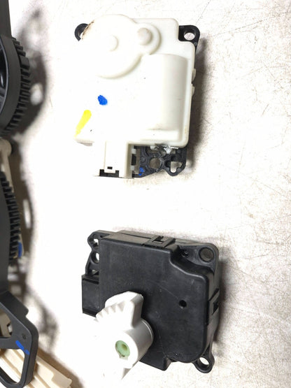 2019 Ford Ecosport HVAC A/c Actuator Servo Flap Motor OEM