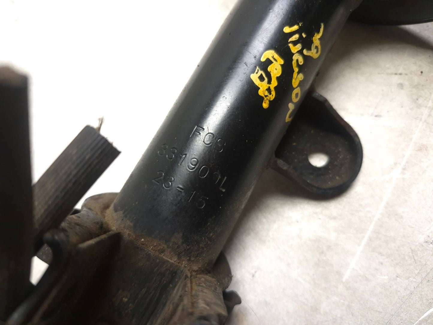 2008 Hyundai Tucson Front Left & Right Strut Shock Assy Pair OEM