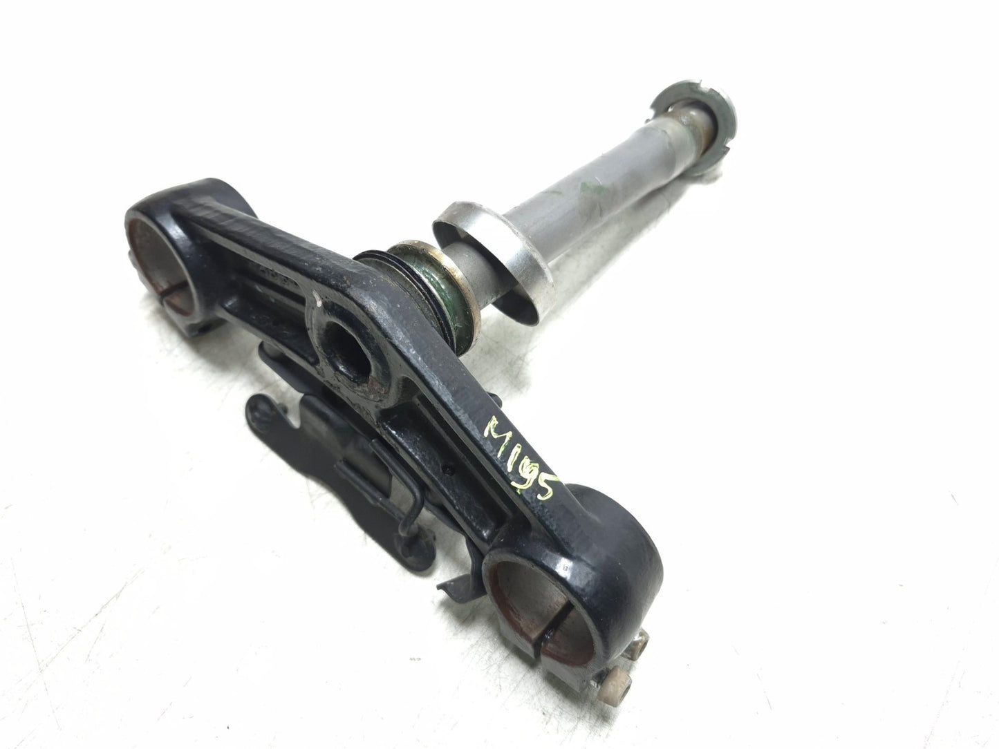 2019 Kawasaki Z400 Er400d Front Fork Lower Triple Tree OEM