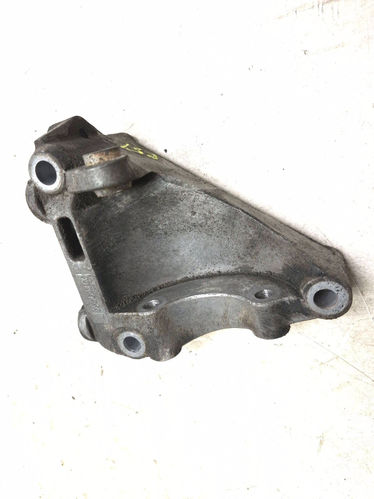 2007 Saab 9-5 Aero A/c Compressor Mount Bracket 2pcs OEM