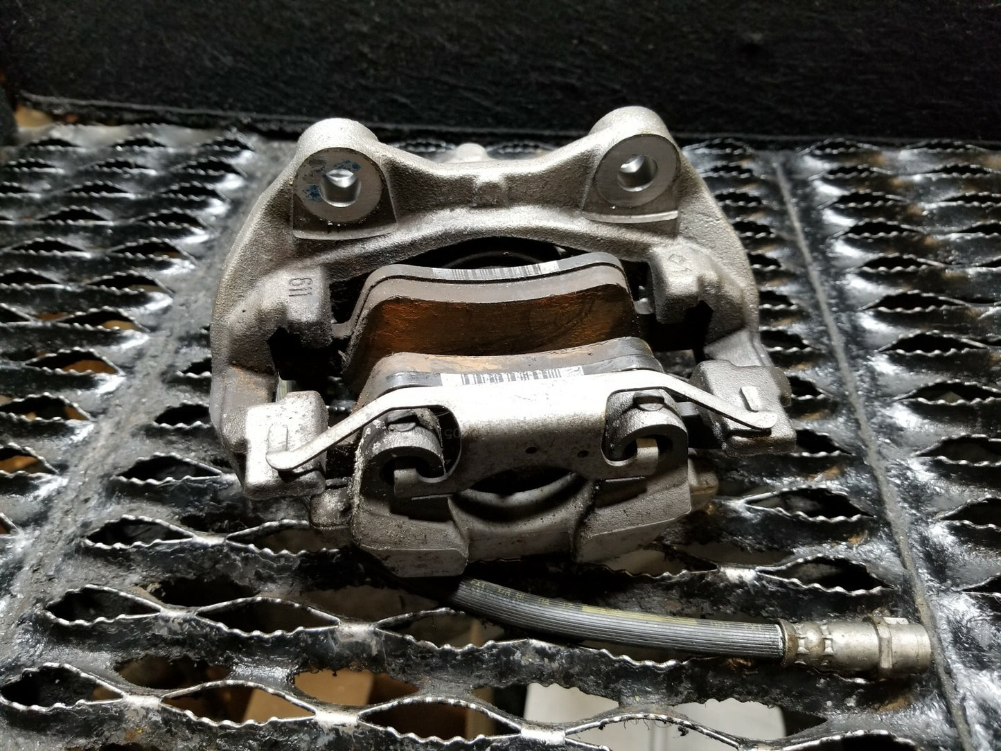 2013 Mercedes E350 Rear Brake Caliper 2pcs OEM
