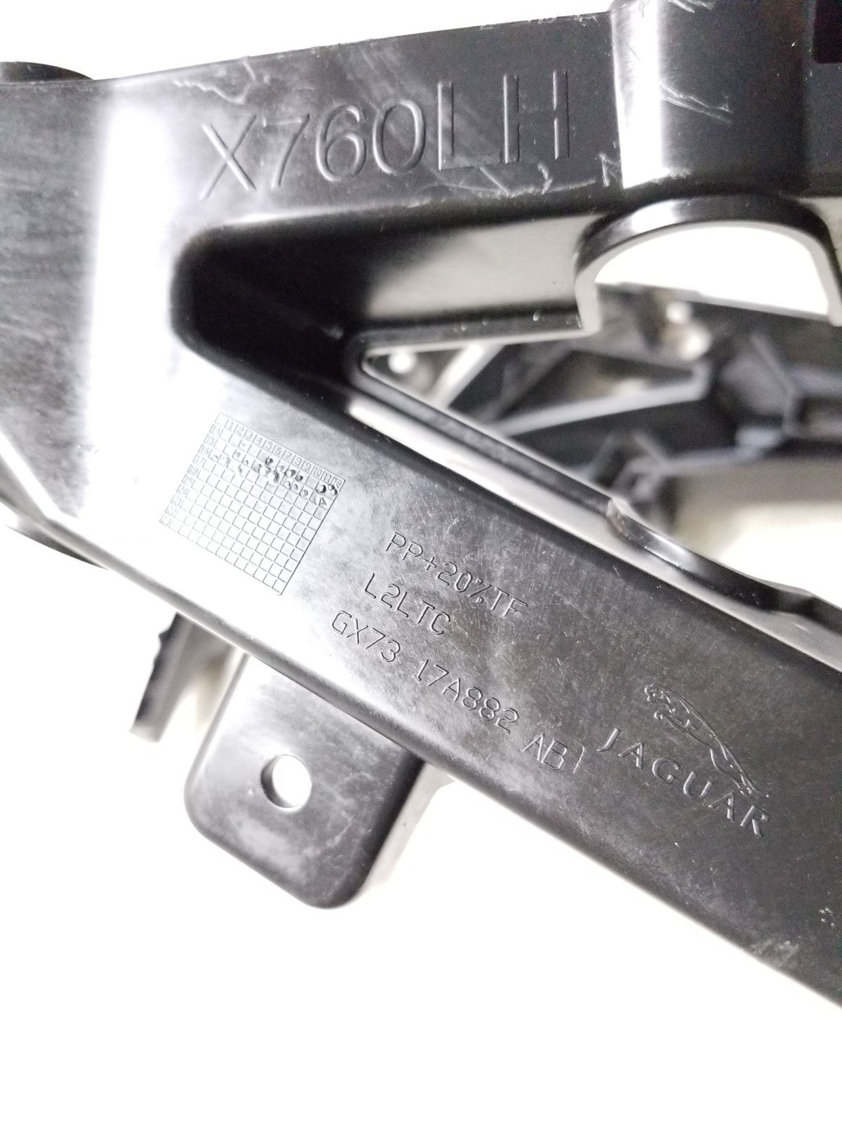 17-24 Jaguar Xe Rear Bumper Pass Side Right & Driver Side Left Mount Bracket OEM