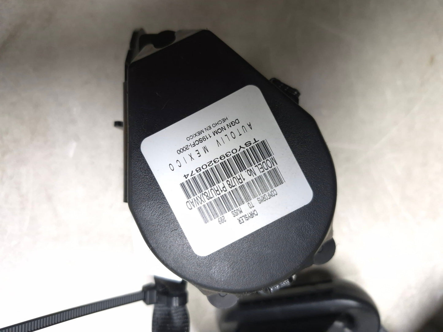 2013 Fiat 500 Turbo Rear Seat Belt Retractor Left & Right OEM