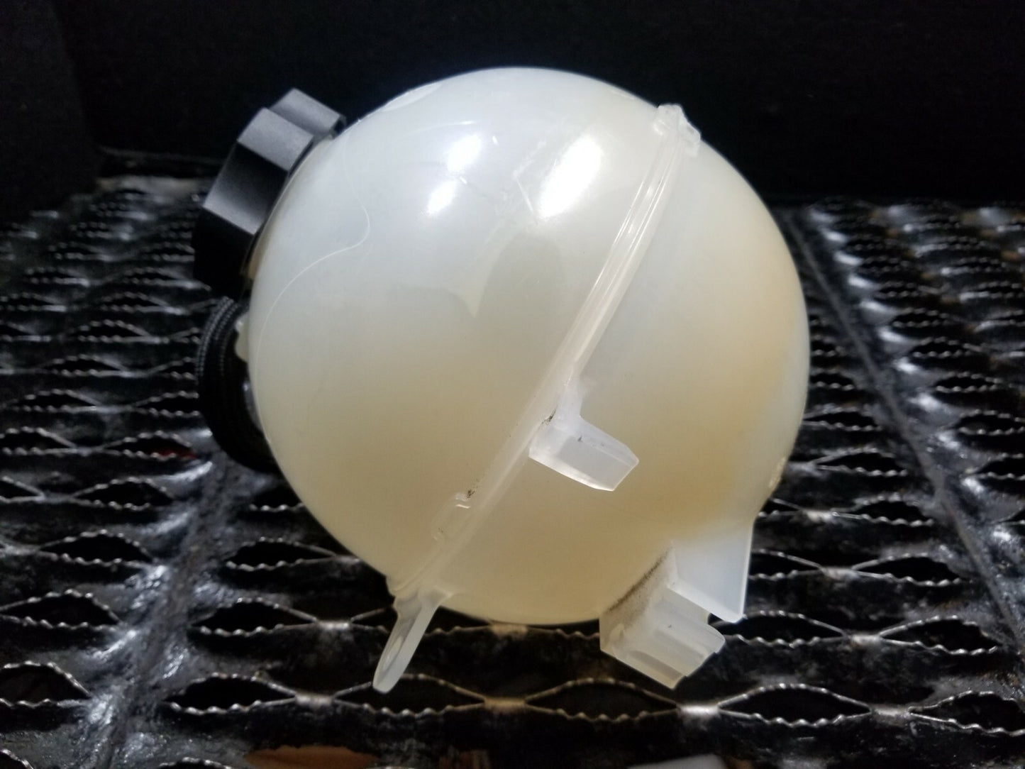 16 17 18 19 Chevrolet Malibu 1.5l Engine Overflow Reservoir Bottle OEM 3k