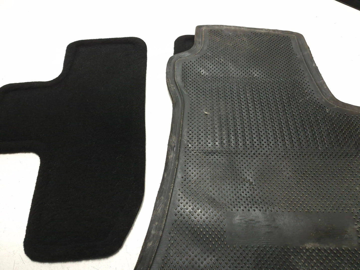 2020 Dodge Challenger Interior Floor Carpet Mat Rear & Front 4 Pcs OEM