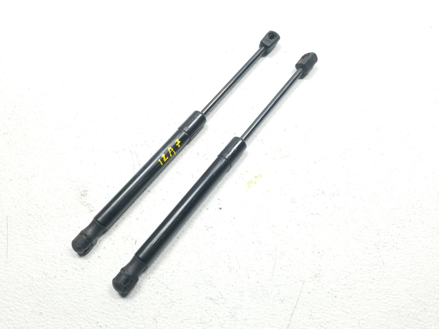 12 13 14 15 16 17 Audi A7 Hood Shock Strut Support Pair OEM