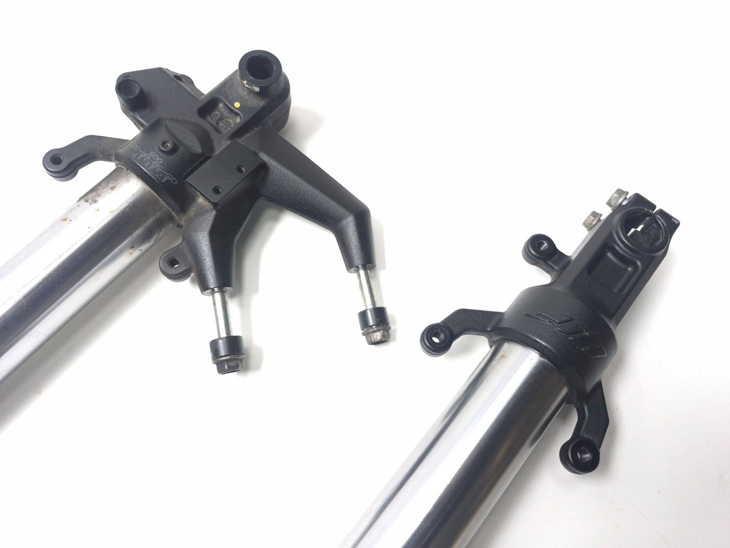 2018 Husqvarna Svartpilen 401 Front Fork Suspension Damper Left & Right Pair OEM