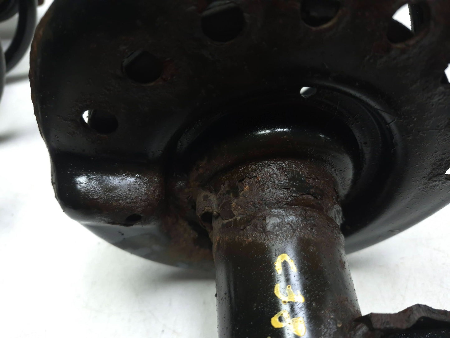 2015 Nissan Juke Front Shock Strut Absorber With Spring Pair OEM