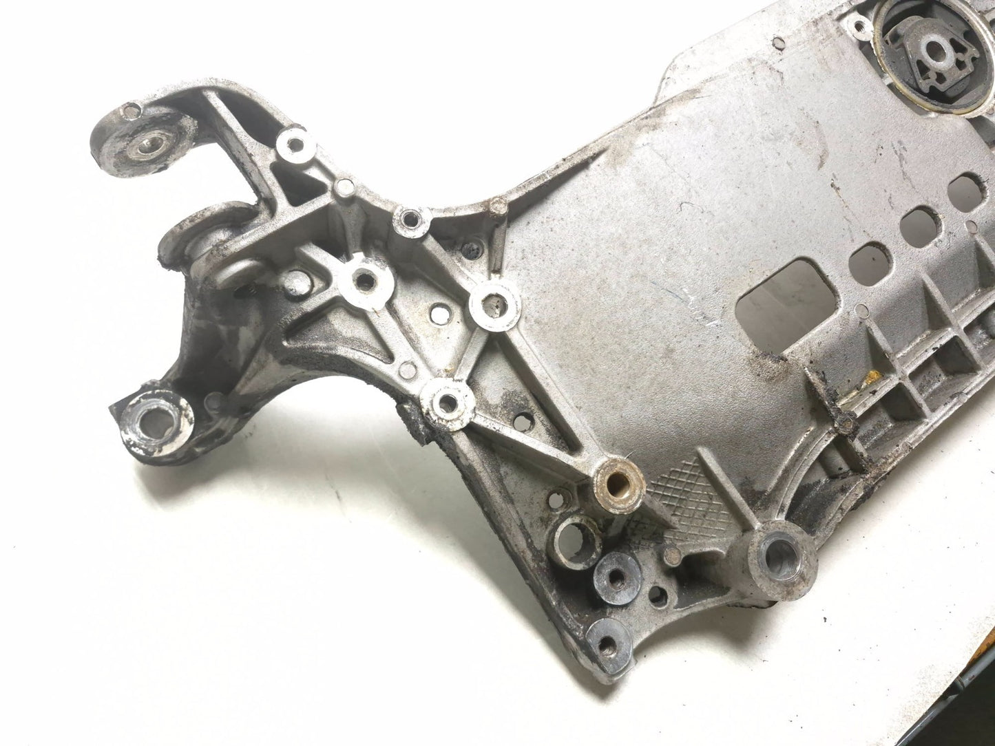 2011 Volkswagen Tiguan 2.0l Front Subframe Crossmember OEM