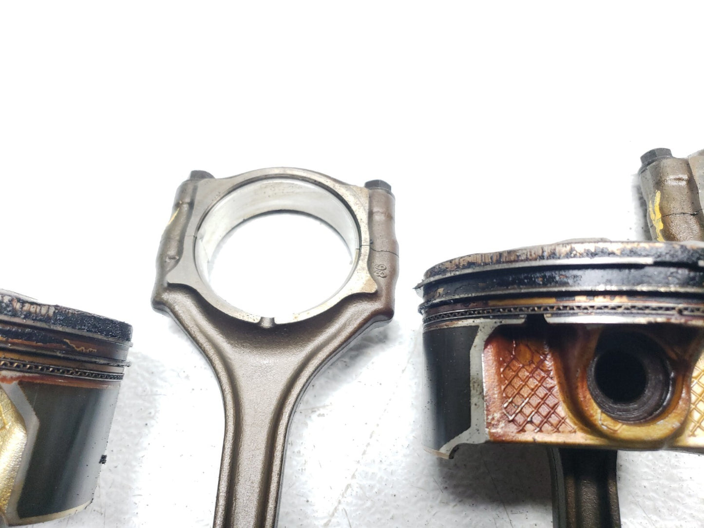 2016 Jeep Cherokee 3.2l Piston W/ Connecting Rod 6pcs OEM