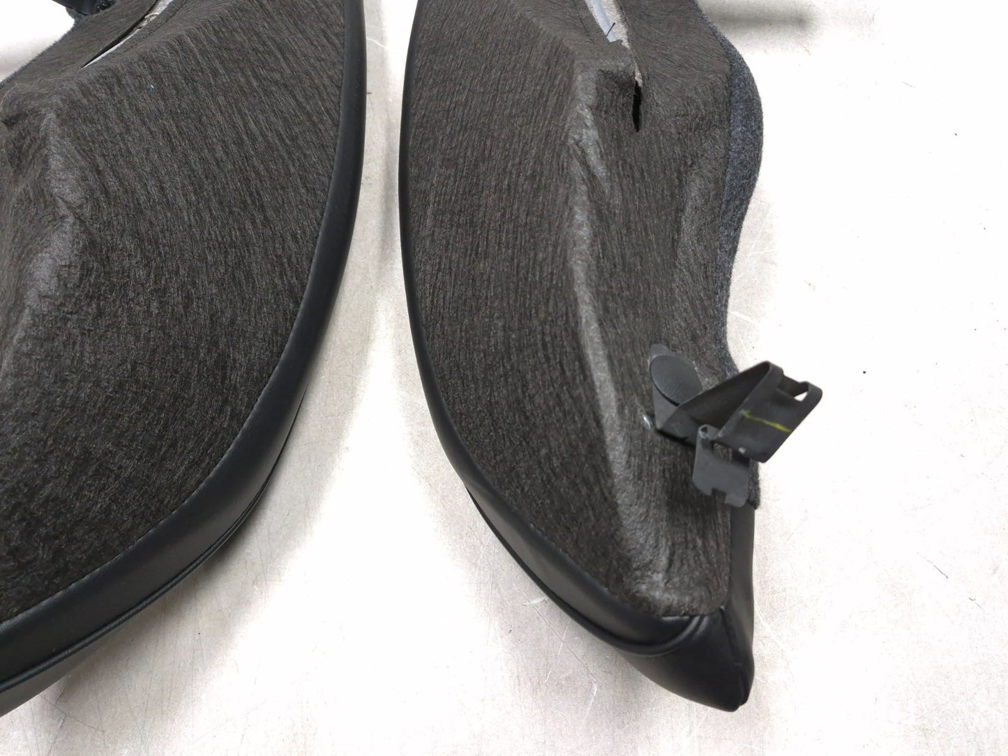 2018 Chrysler 300 Limited AWD Seat Bolster Rear Left & Right Side Pair OEM