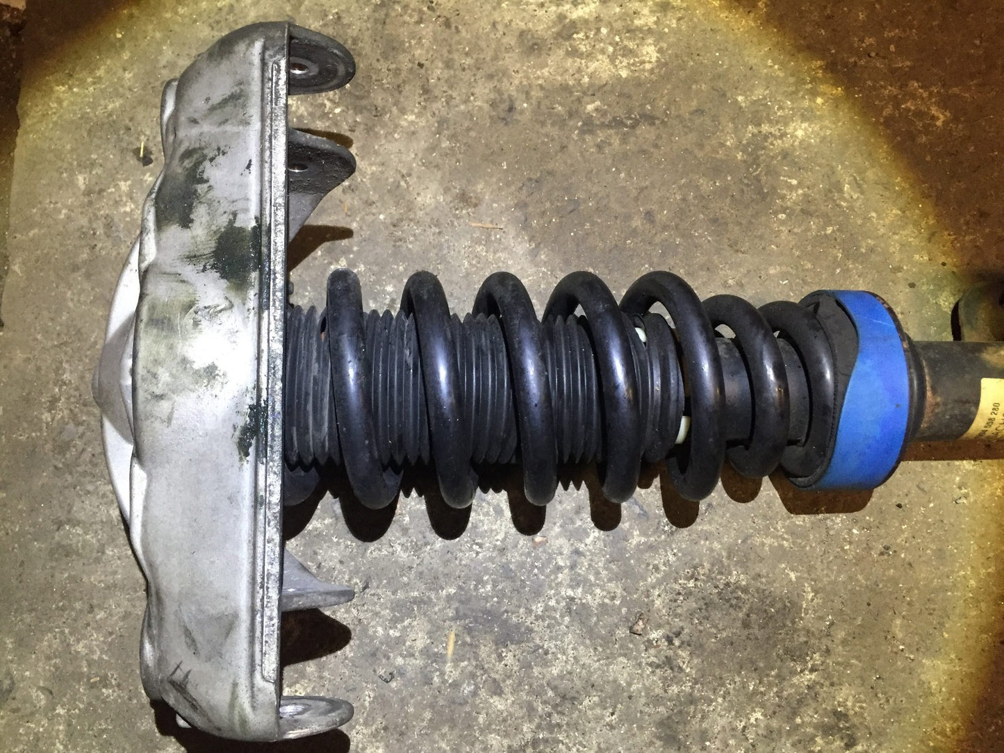 04 05 06 Porsche Cayenne Shock Strut Absorber Front Left Driver Side OEM