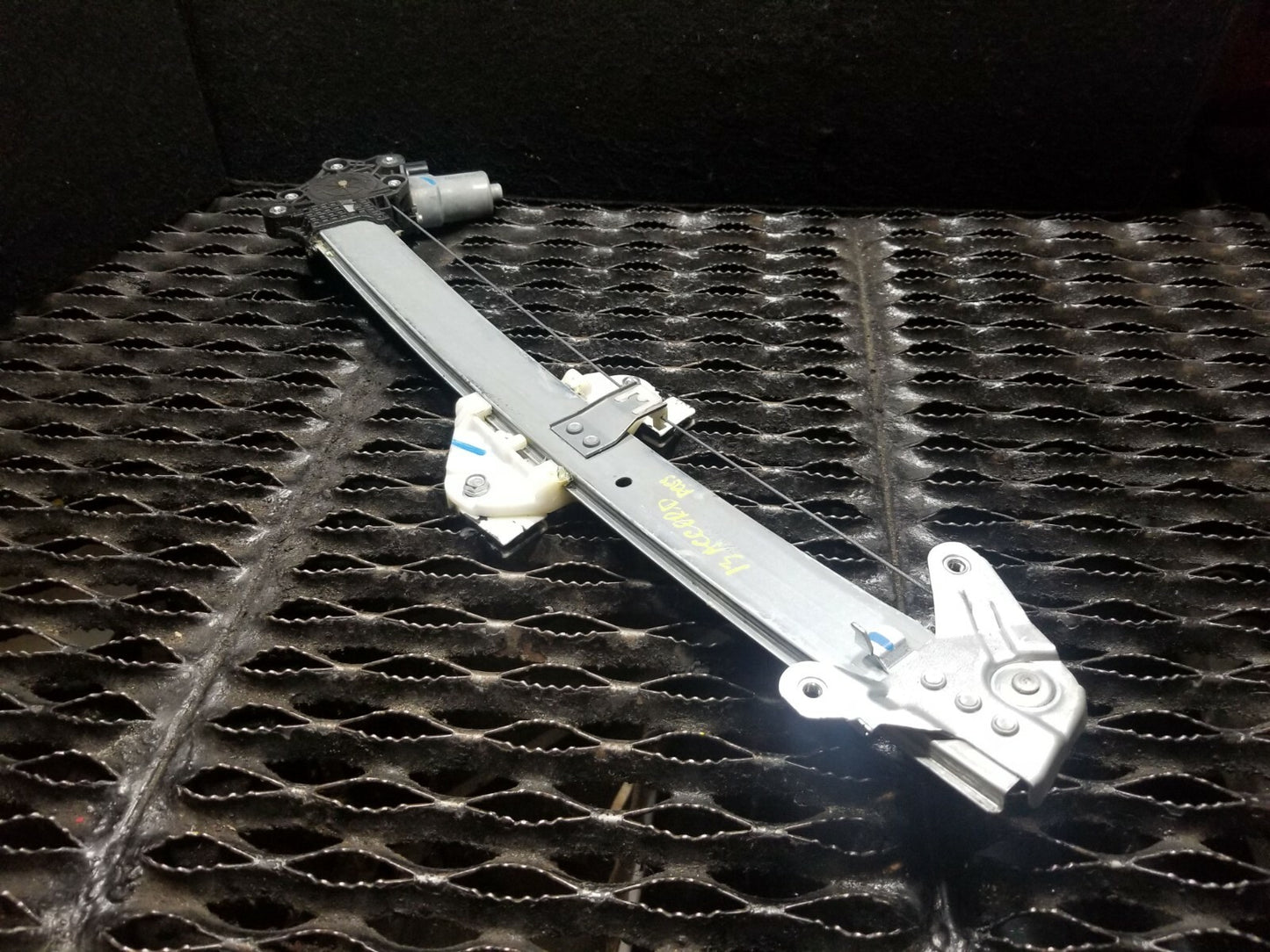 2013 Honda Accord Front Passenger Door Window Regulator W/ Motor OEM
