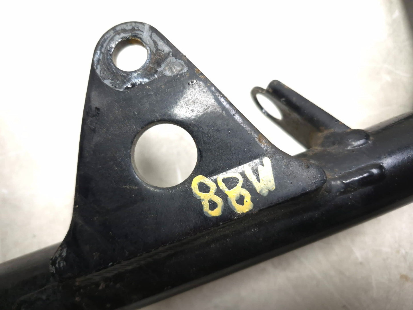 2005 Suzuki Boulevard С50 Engine Support Cradle Bar Rail OEM