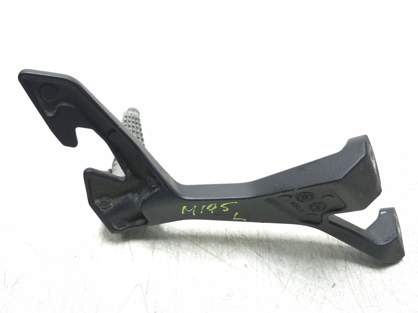 2019 Kawasaki Z400 Er400d Rear Footrest Left & Right Pair OEM