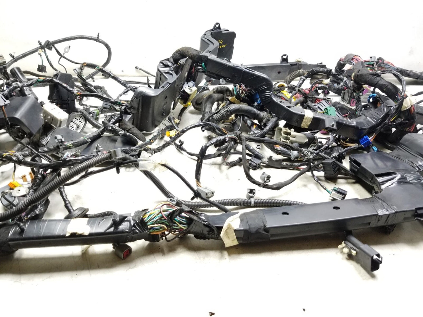 2010 - 2013 Cadillac SRX 3.0l Interior Floor Wire Harness OEM