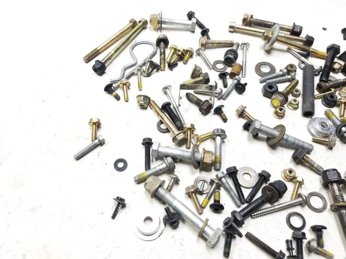 16-19 Ski-doo Renegade Enduro Ace 900 Misc Bolts Hardware Bracket Nuts Bol Oem✅