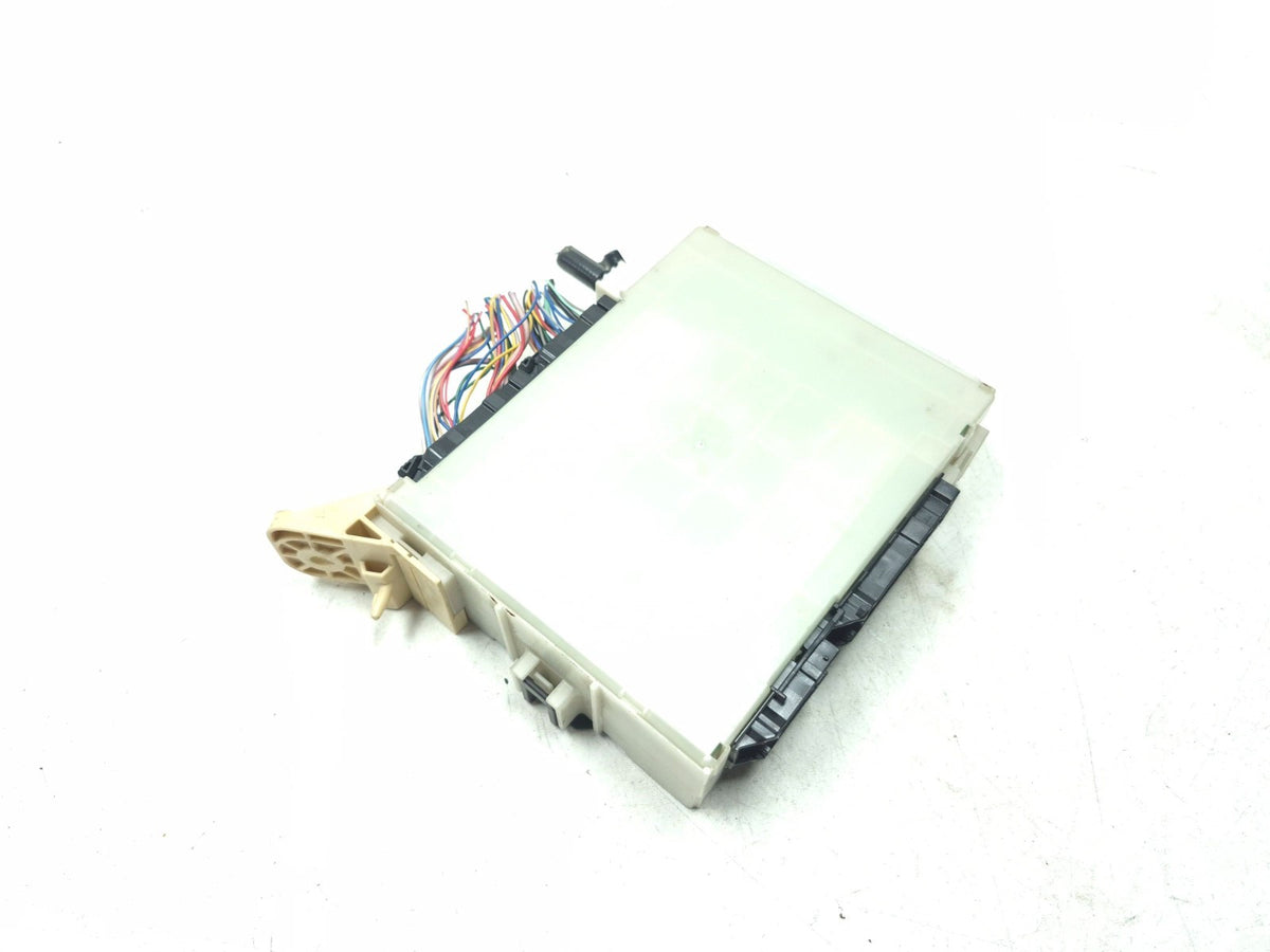 2017 Toyota Highlander Bcm Multiplex Control Module W/ Junction Block OEM