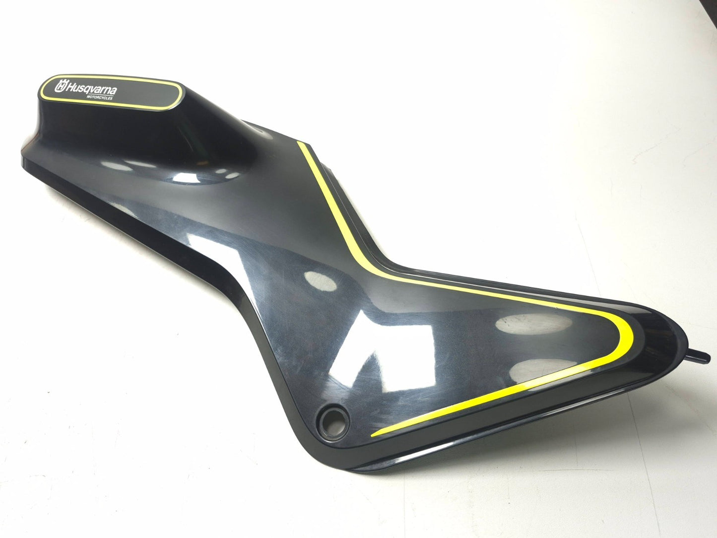 2018 Husqvarna Svartpilen 401 Fairing Cowl Body Trim Left & Right OEM