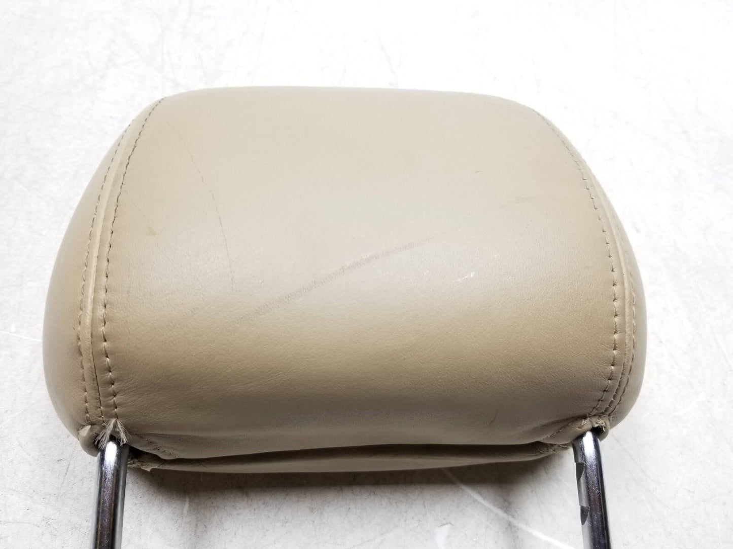 2006 - 2009 Cadillac Srx Seat Headrest Front Passenger Side Right OEM