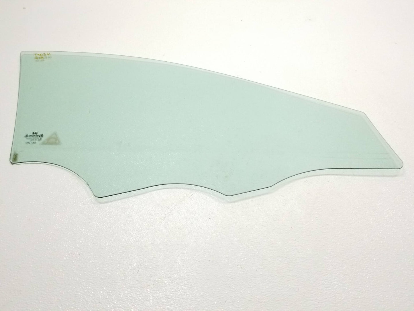 2016 Hyundai Elantra Door Window Glass Front Driver Side Left OEM