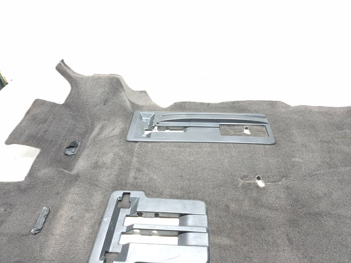 2013 Cadillac Escalade Esv Rear Floor Interior Carpet Liner OEM