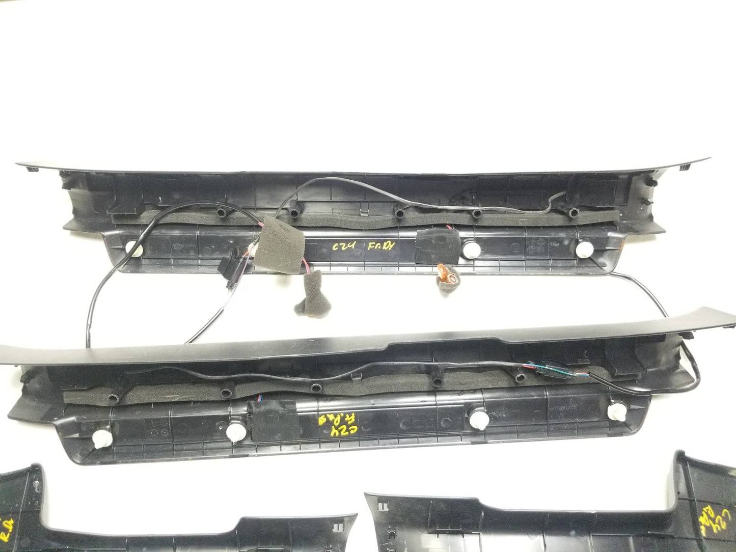 11-17 Lexus CT200h Illuminated Door Sill 4pcs Oem✅