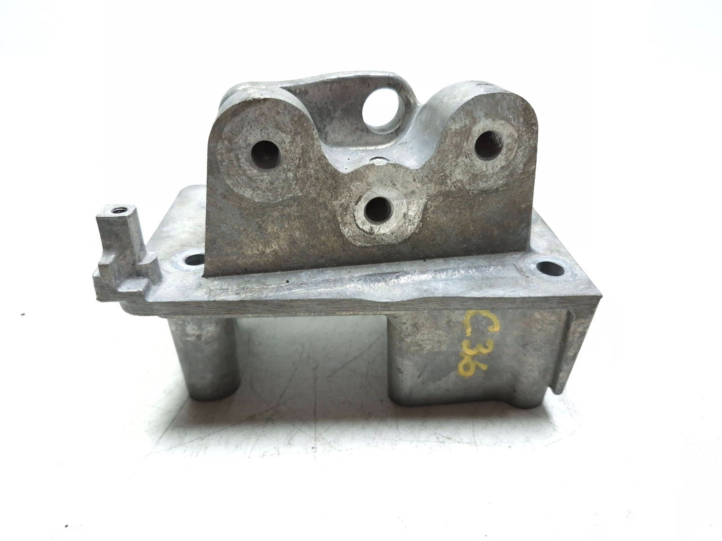 2014 Fiat 500l Engine Mount Bracket 55248279 OEM