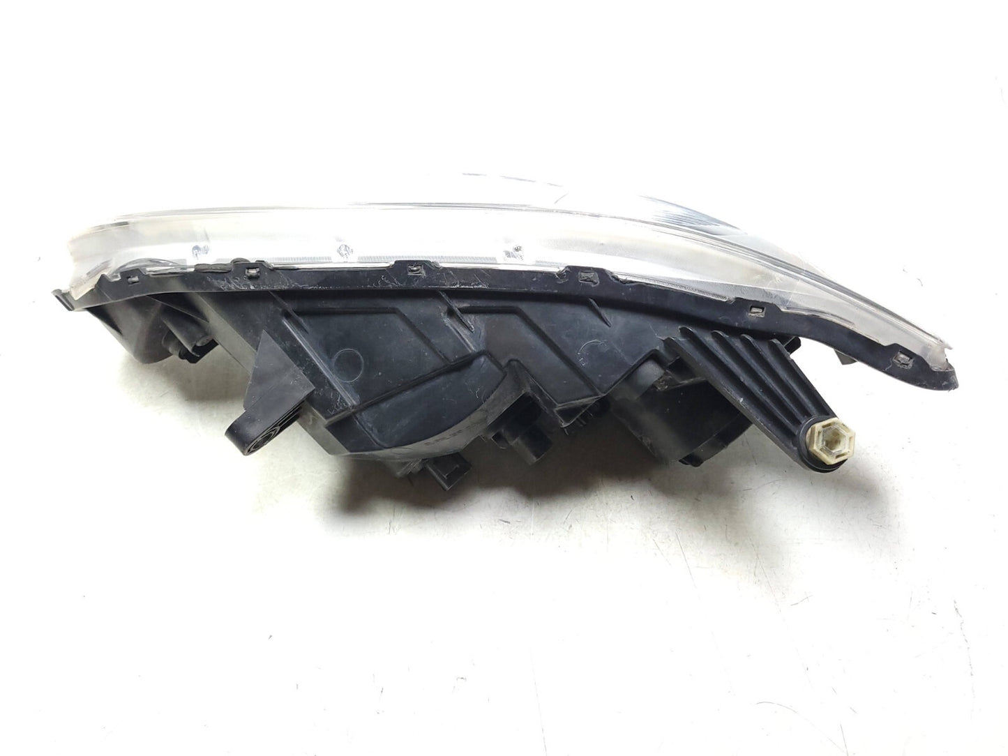 2013 Chrysler 200 Headlight Passenger Side Right OEM