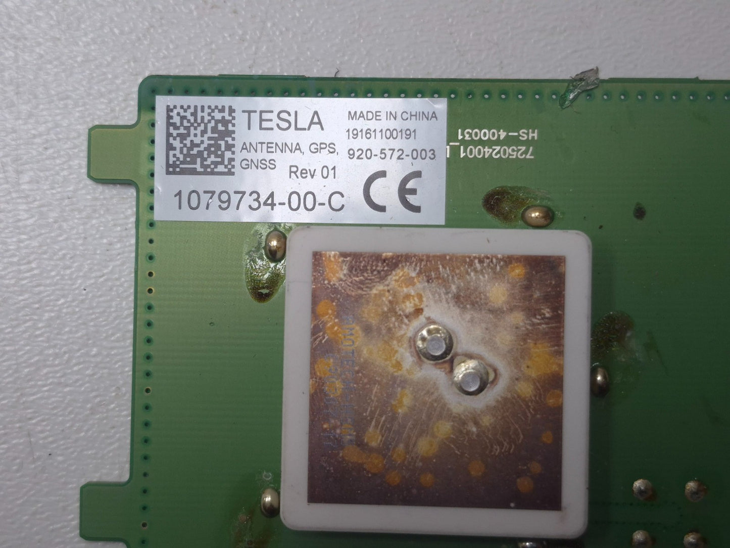 2019 Tesla Model 3 Gps Antenna OEM