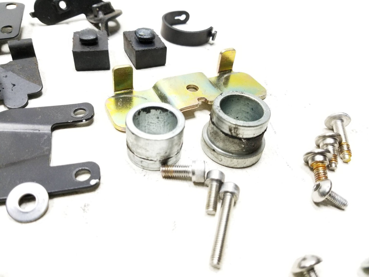 20 - 24 Benelli 302s Misc Bolts Hardware Screws Brackets OEM 1609 Miles