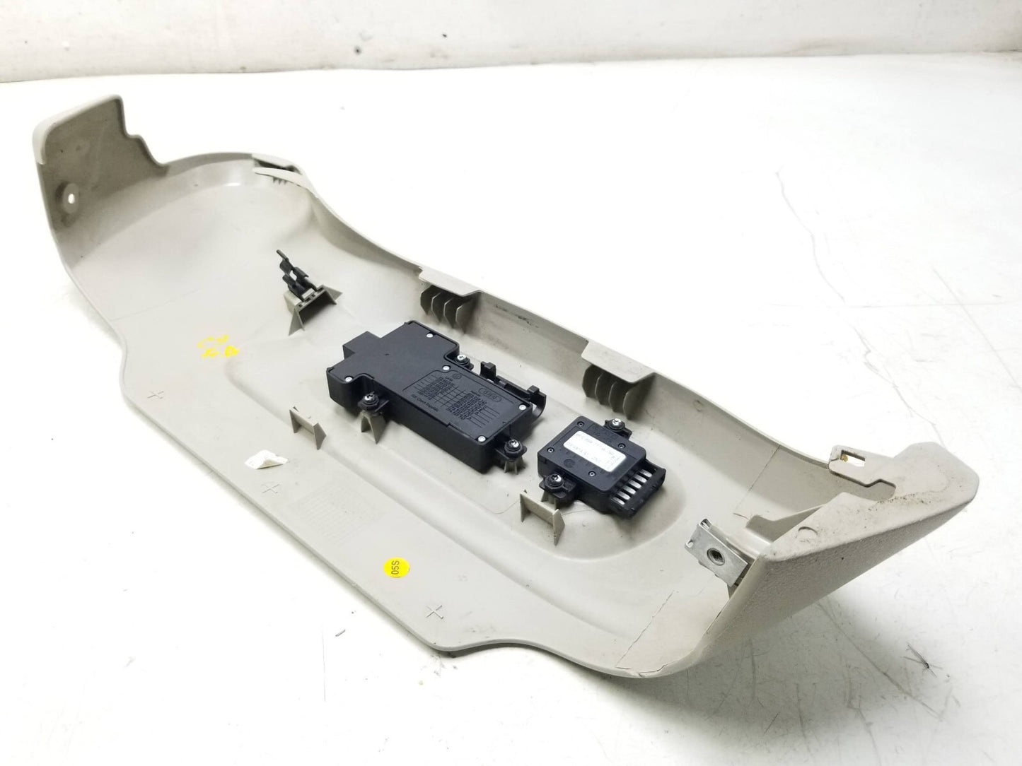 2009 - 2012 Audi Q5 Front Driver Seat Side Trim Cover W/ Adjust Switch OEM ✅