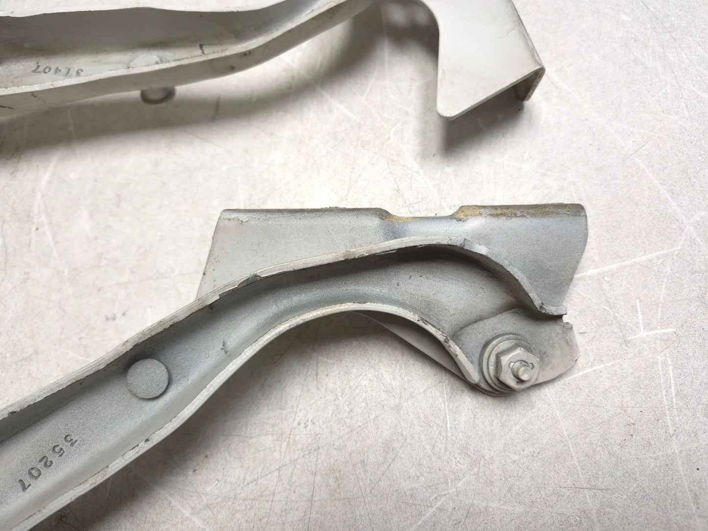 2008 Lincoln Navigator Hood Hinge Left & Right OEM