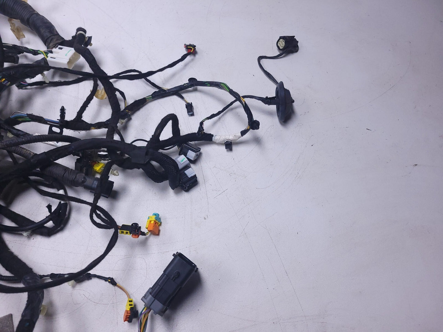 2018 Ford Escape Interior Body Wire Harness W/ Fuse Box OEM