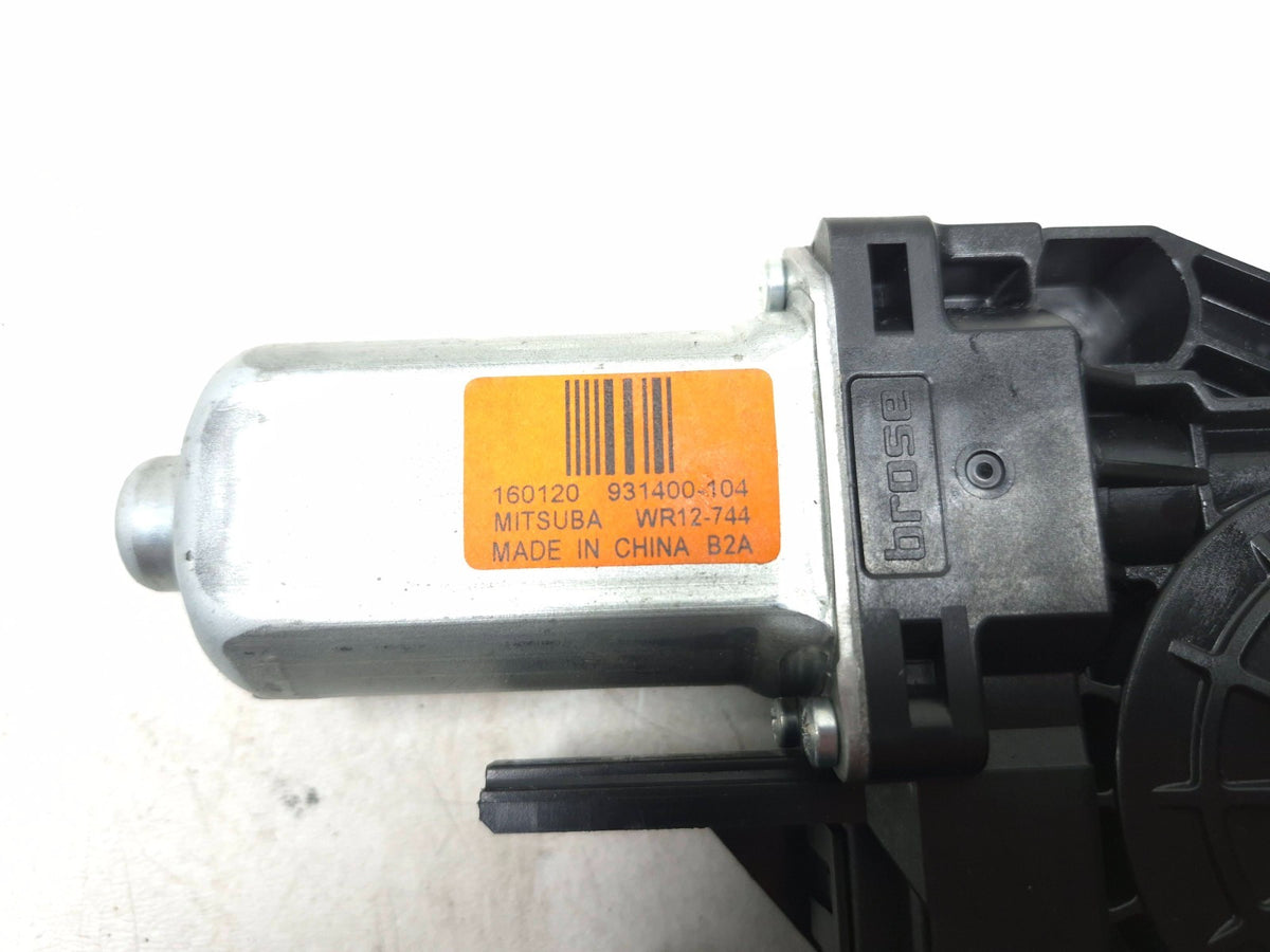 2016 Dodge Durango Front Door Window Regulator Motor Passenger Side Right OEM