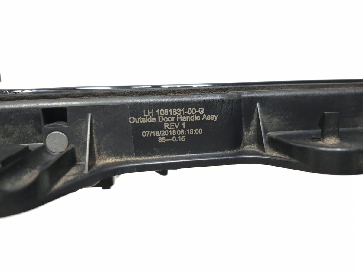 2018 Tesla Model 3 Front Door Exterior Handle Driver Side 1081831-00-g OEM