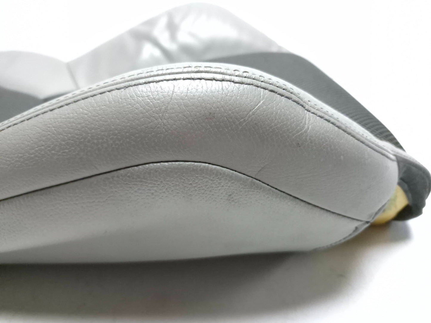 2013 Hyundai Genesis Front Upper Seat Cushion Passenger Side Right OEM