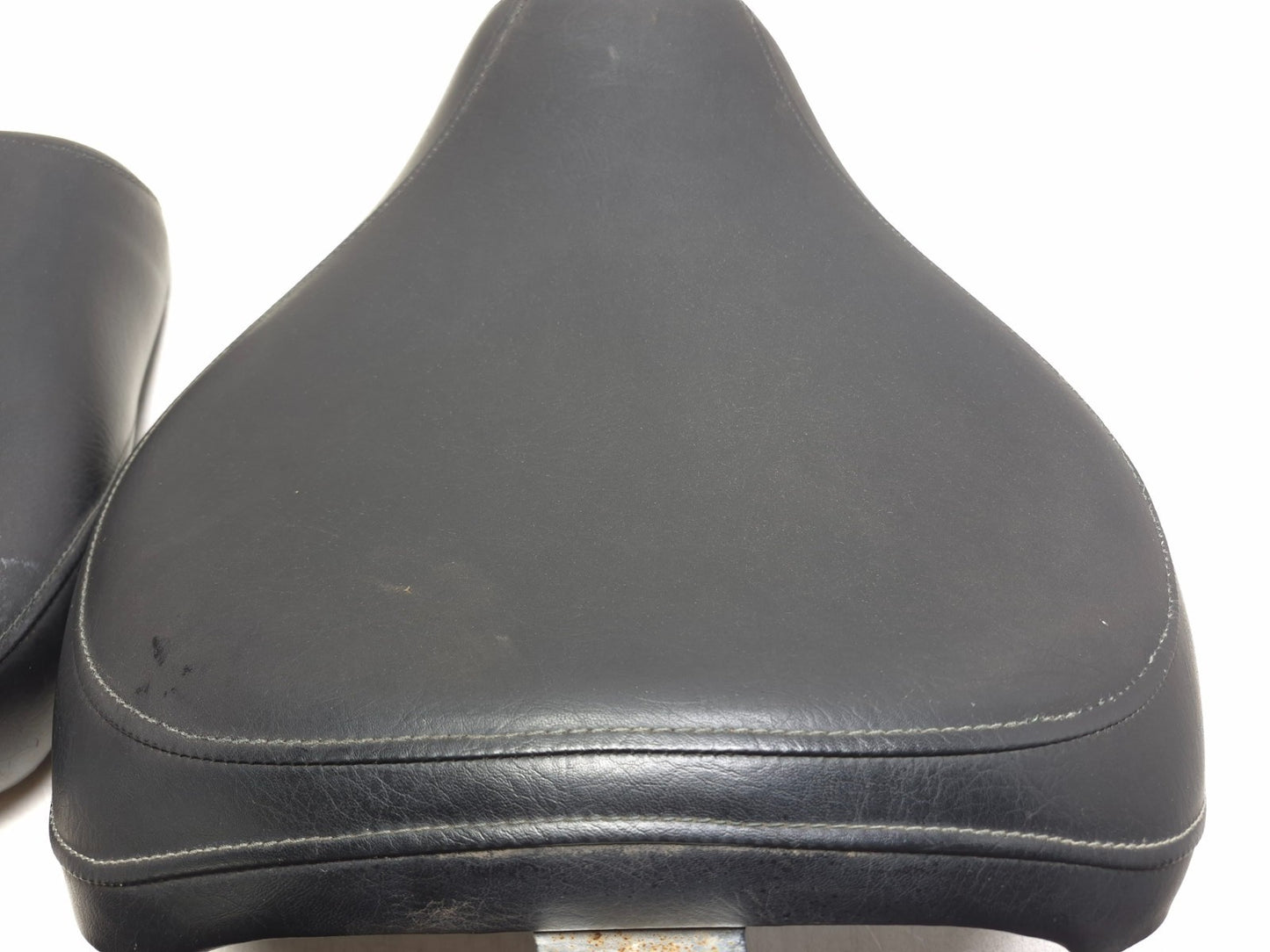 2004 Suzuki Intruder Vl800 Boulevard C50 Seat Front & Rear OEM